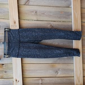 🏵️Lululemon Black and White 21" Leggings 🏵️